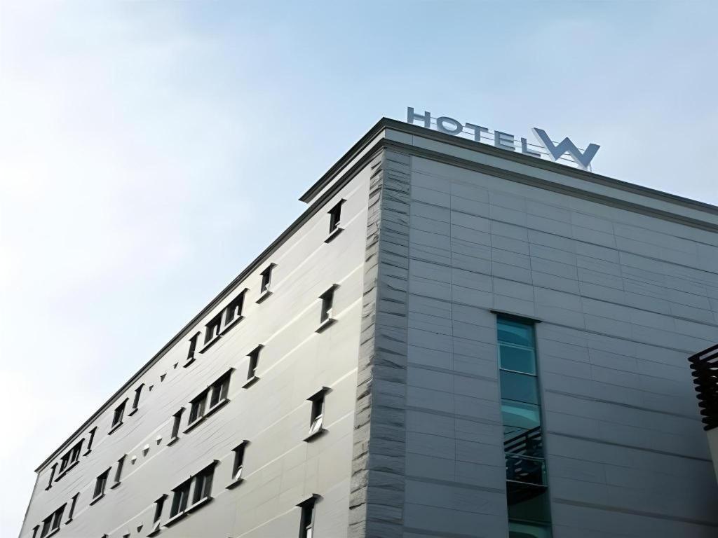 Hotel W ShinЧеджу Екстериор снимка